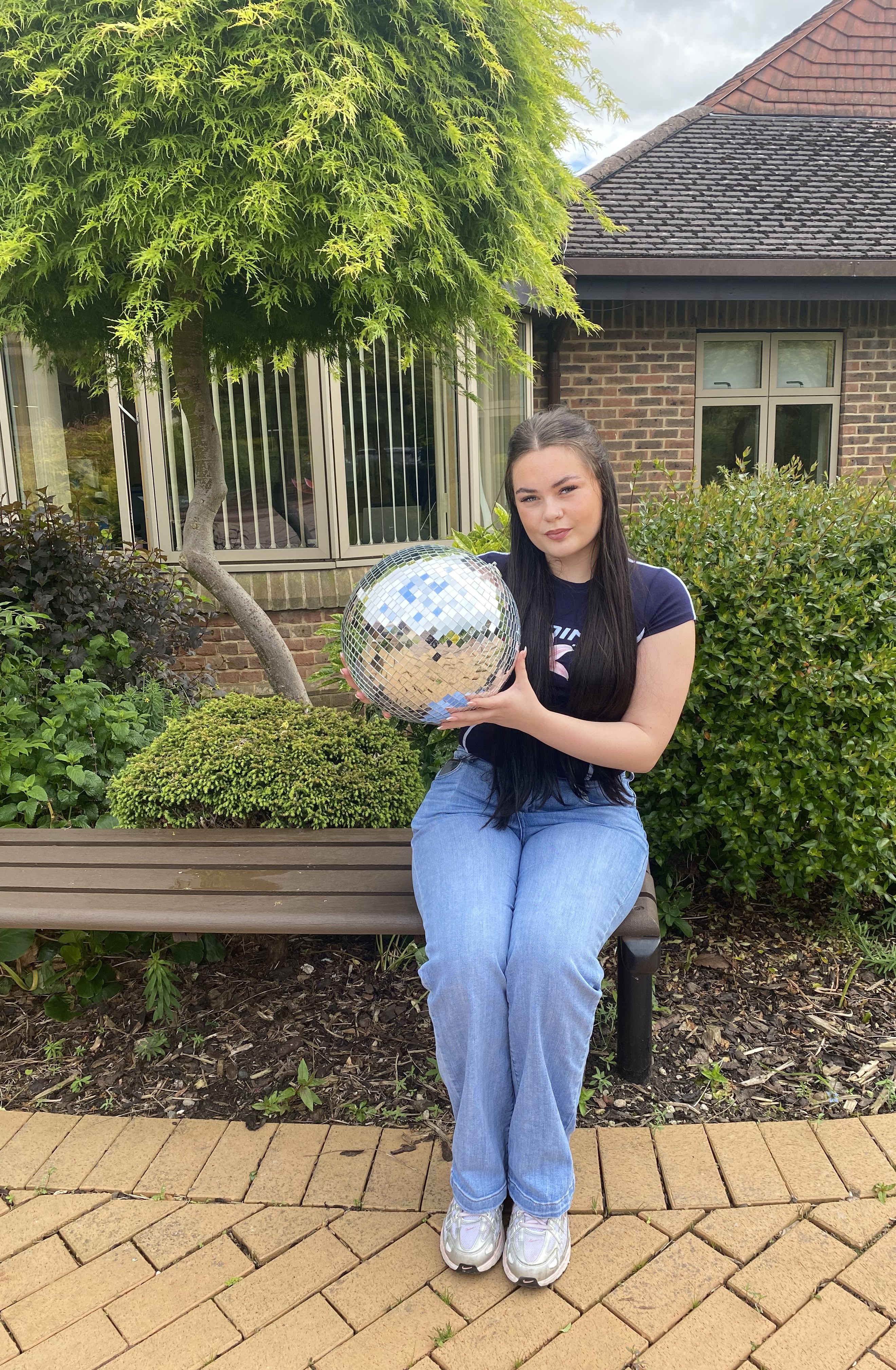 <h2><strong>Lola Beddard</strong></h2>