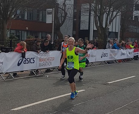 eileen-rutter-st-roccos-manchester-marathon-21518_458x377.jpg